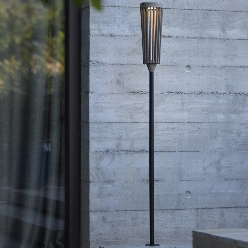 Les Jardins Tecka Adjustable Solar Torch (To Pin or Fix)