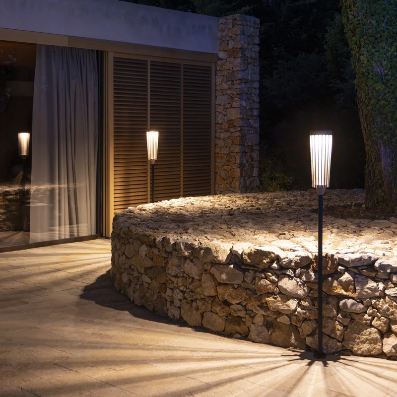 Les Jardins Tecka Adjustable Solar Torch (To Pin or Fix)