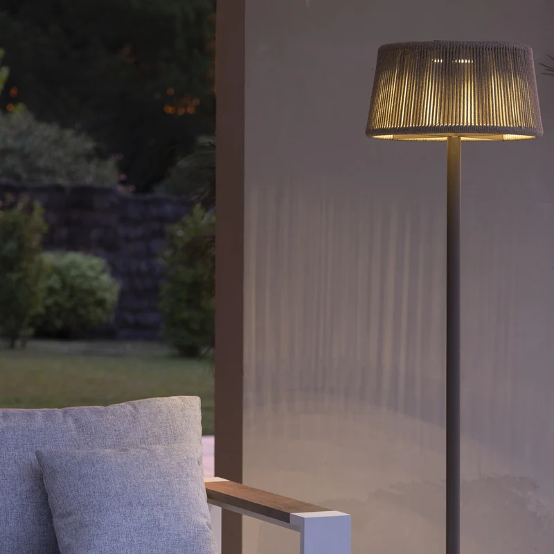 Les Jardins Rop&Strip Solar Floor Lamp with adjustable Stem