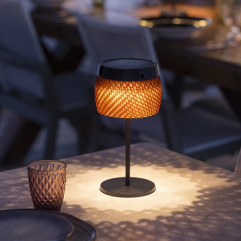 Les Jardins Lolie Solar Table Lamp