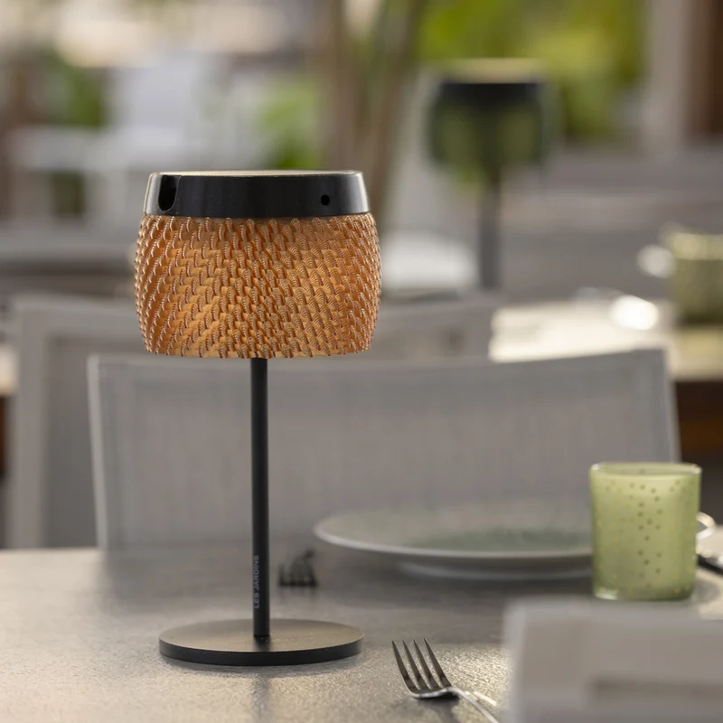Les Jardins Lolie Solar Table Lamp