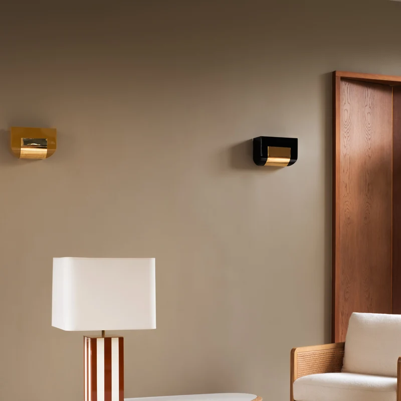 Red Edition Chicago Wall Lamp
