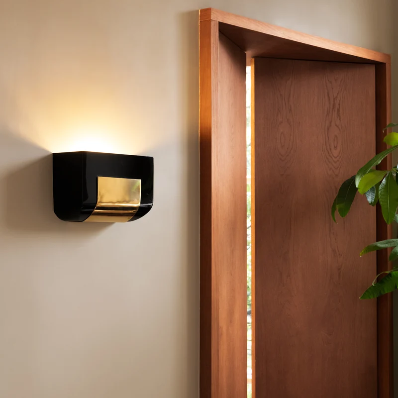 Red Edition Chicago Wall Lamp