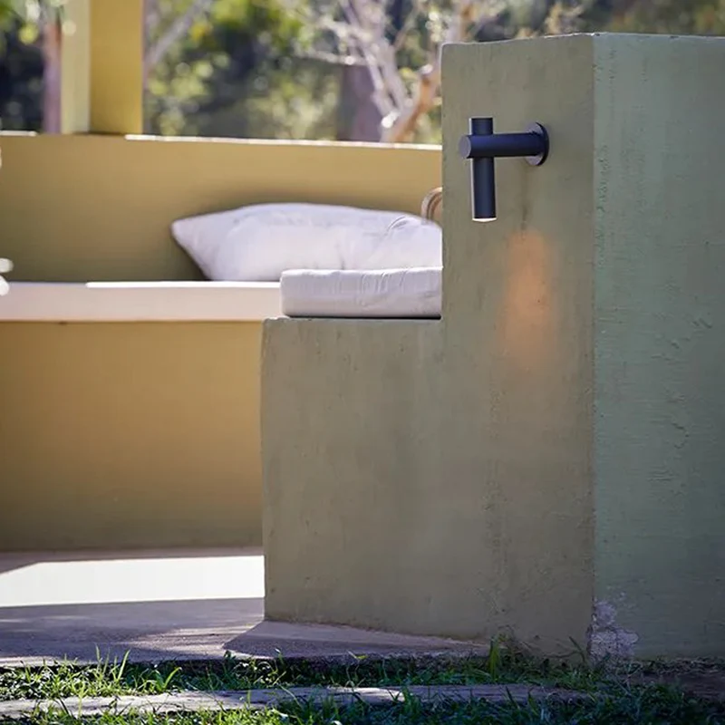 Estiluz Tik Outdoor Wall Lamp