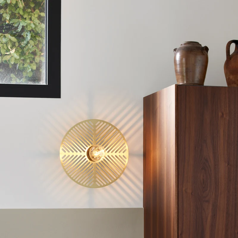 Market Set Waterlily Wall Lamp