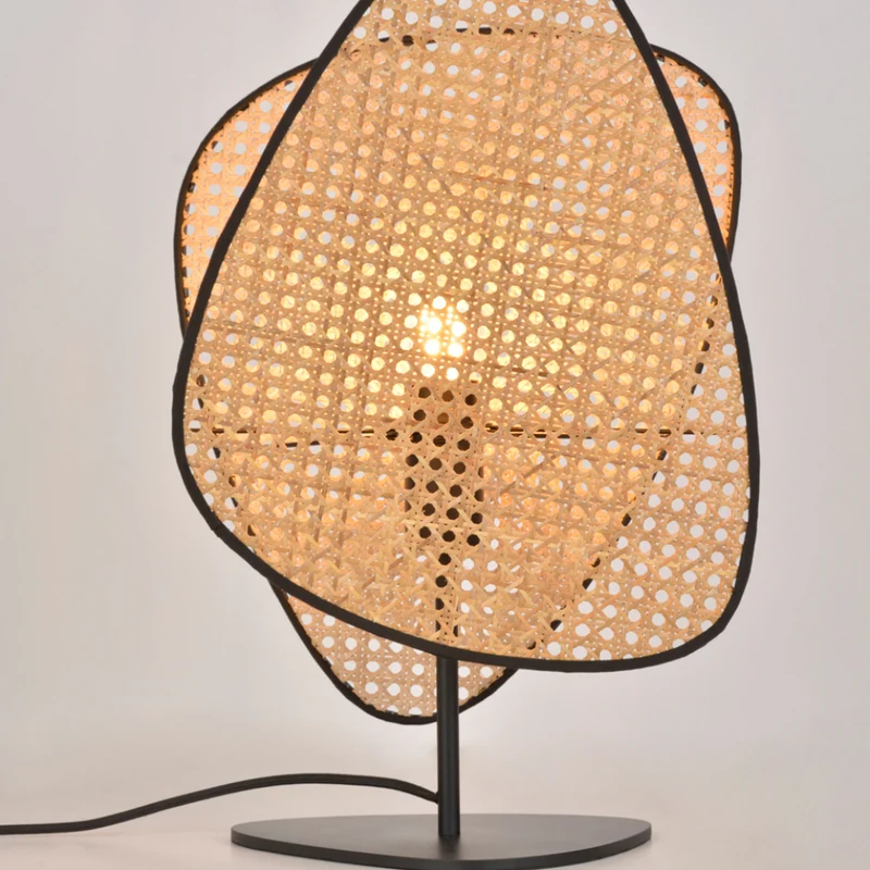 Market Set Screen Table Lamp
