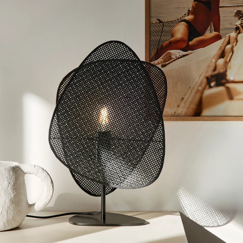 Market Set Screen Table Lamp