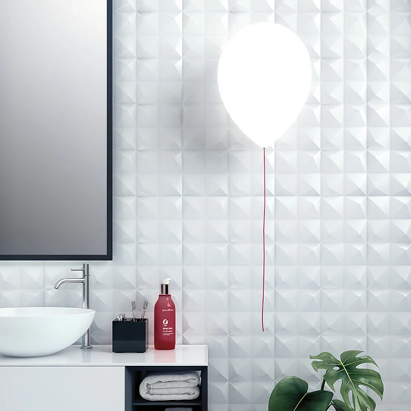 Estiluz Balloon Wall Lamp