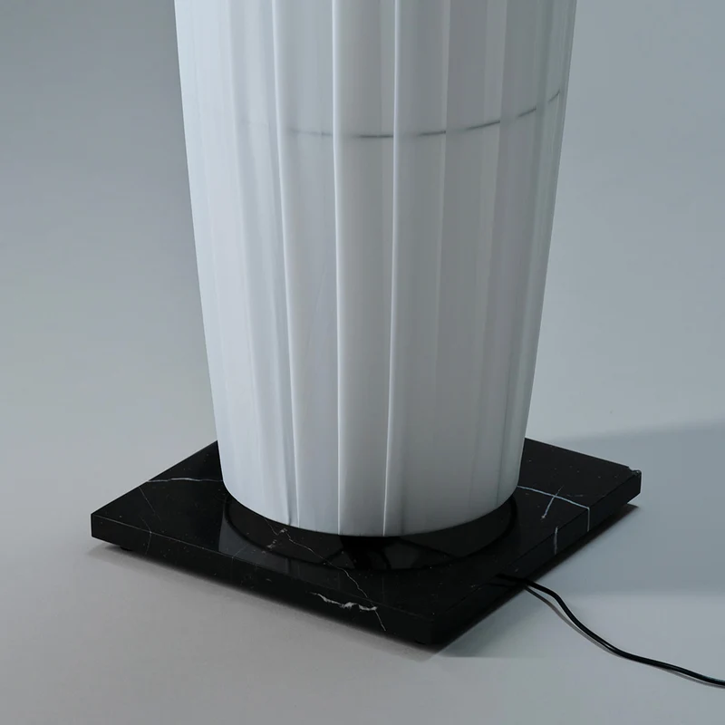 10 HEURES 10 Colonne Floor Lamp