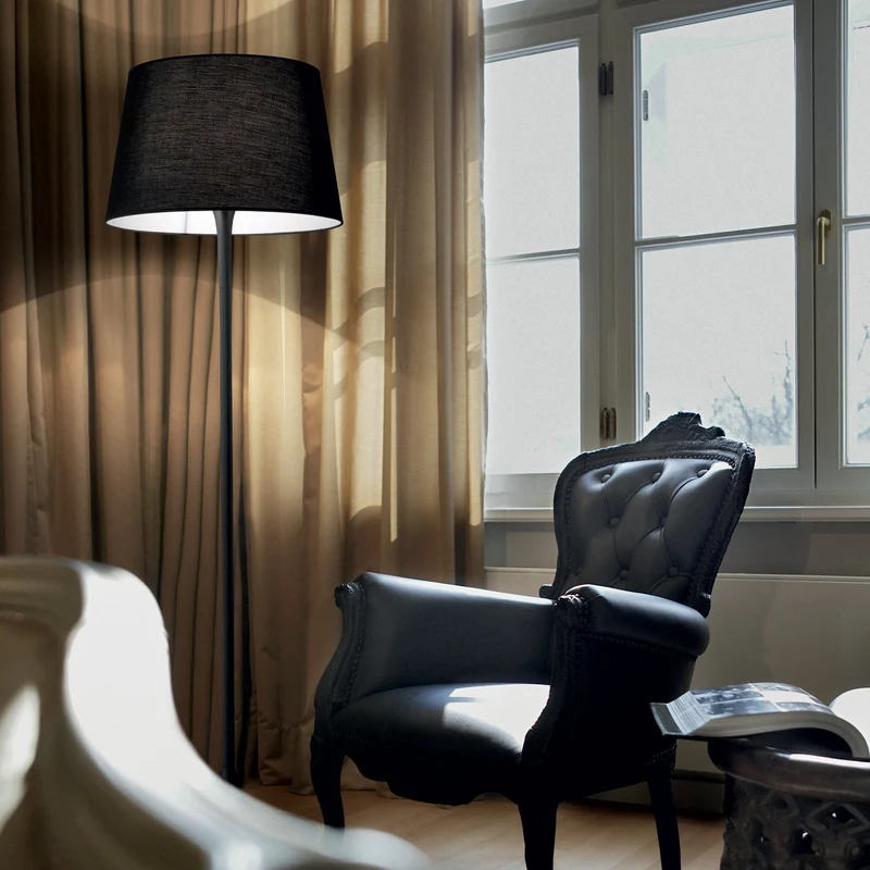 Lampadaire Noire