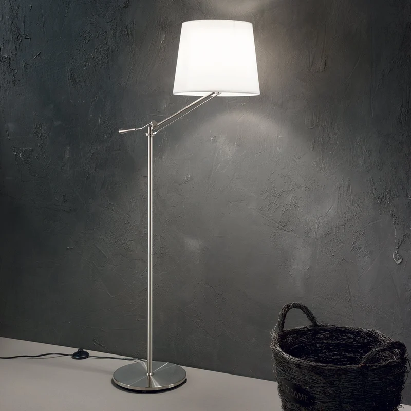 Lampe Design Sur Pied Salon