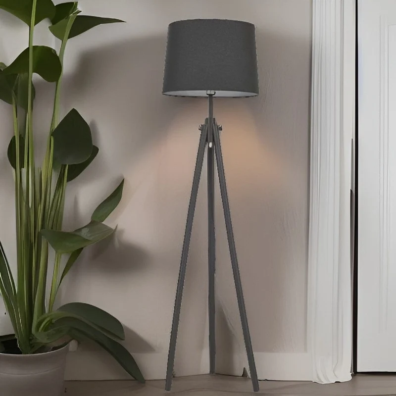 Trepied Lampadaire