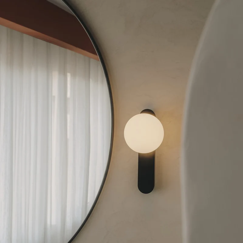 LedsC4 Perlina Wall Lamp