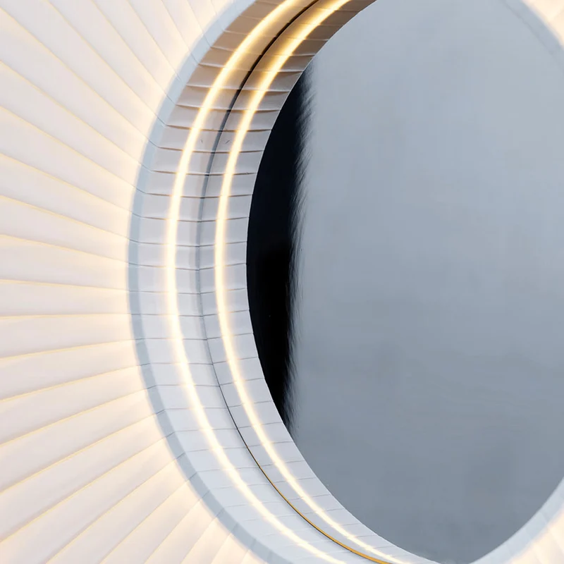 10 HEURES 10 Iris Mirror Wall Lamp