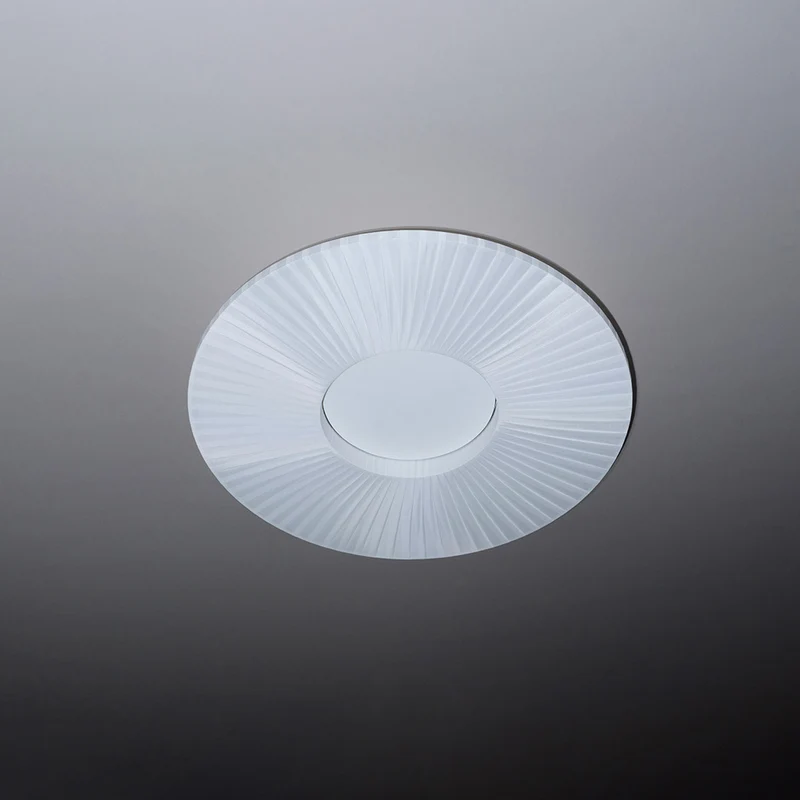 10 HEURES 10 Iris Ceiling Lamp