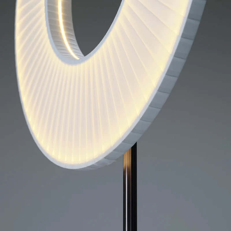10 HEURES 10 Iris Totem Floor Lamp