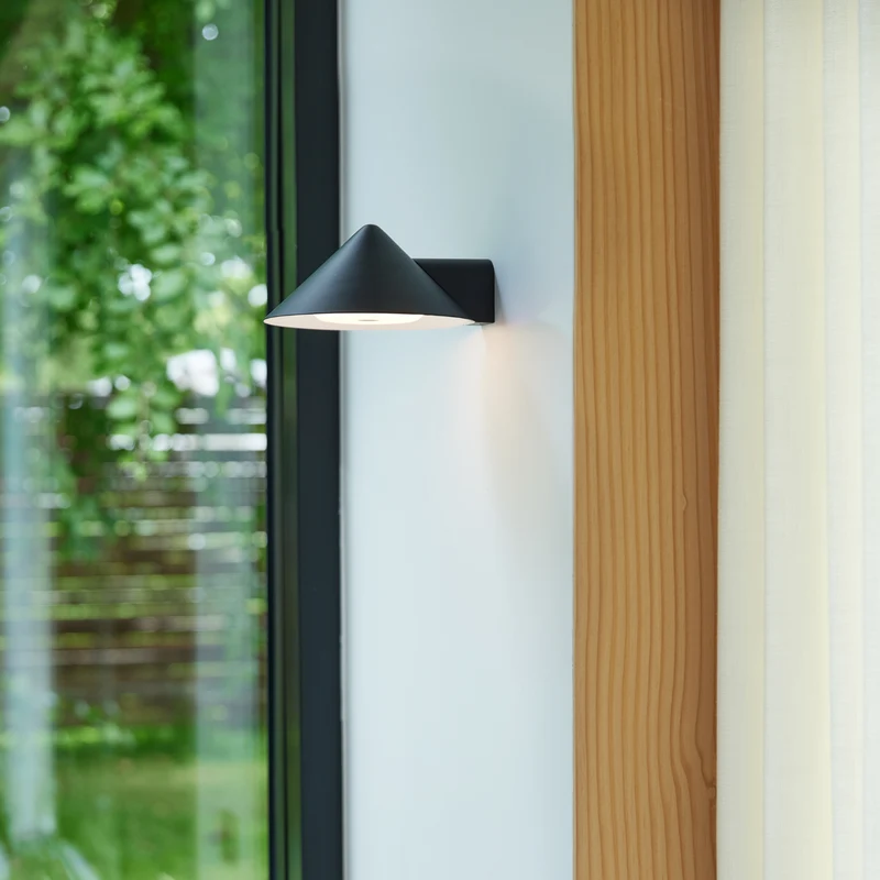 Frandsen Grasp Wall Lamp