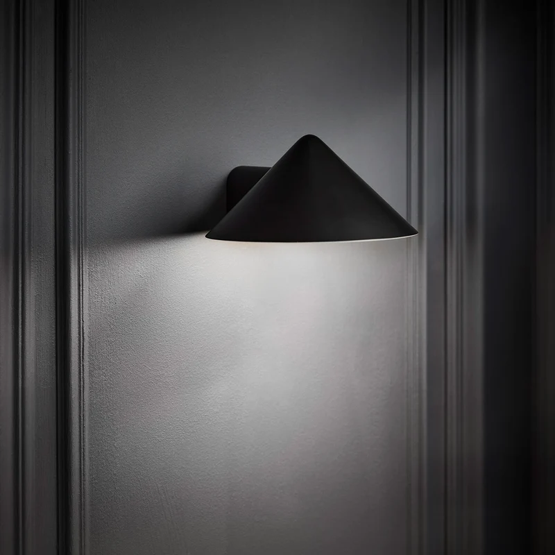 Frandsen Grasp Wall Lamp
