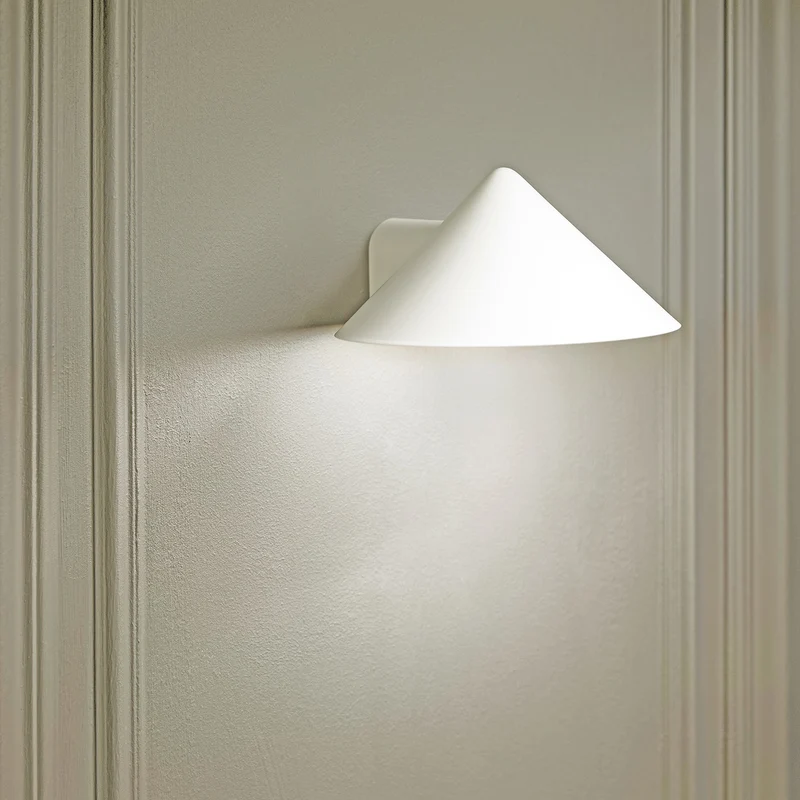 Frandsen Grasp Wall Lamp