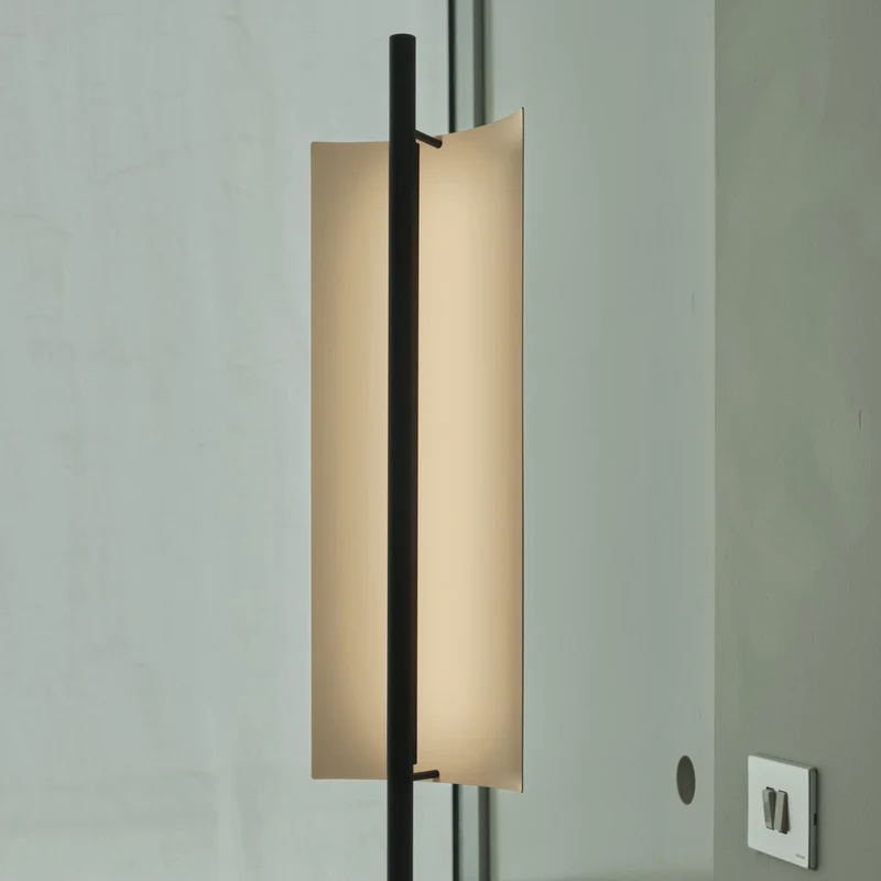 Santa & Cole Lamina 45 Floor Lamp