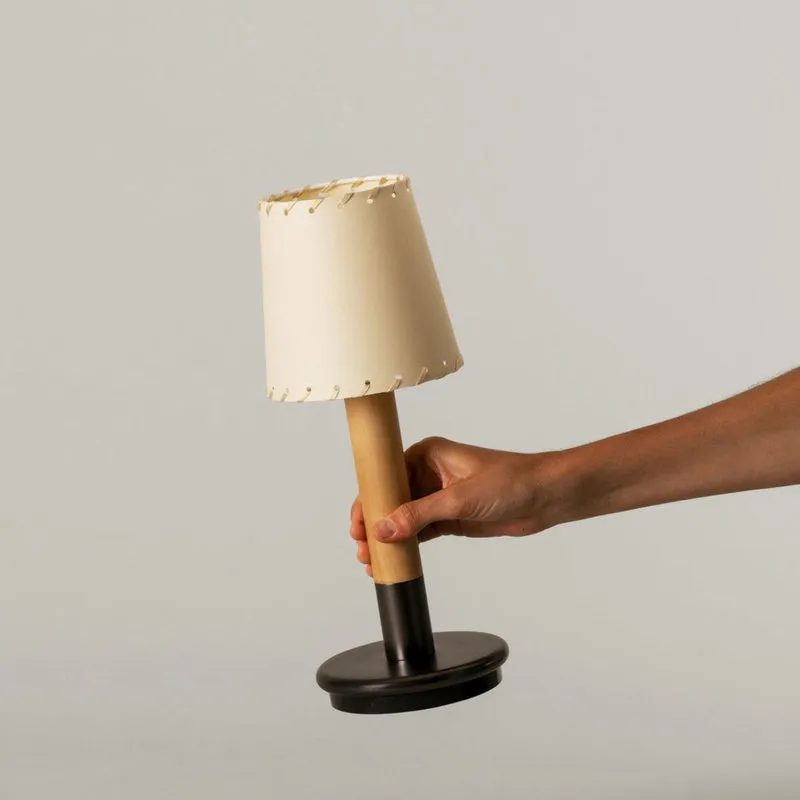 Santa & Cole Básica Mínima Batería Portable Lamp