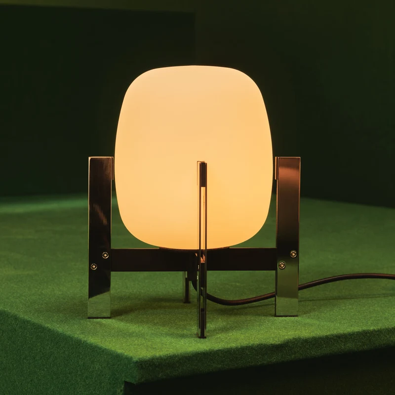 Santa & Cole Cestita Metálica Table Lamp