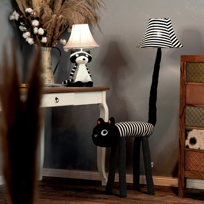 Happy Lamps Luna Floor Lamp