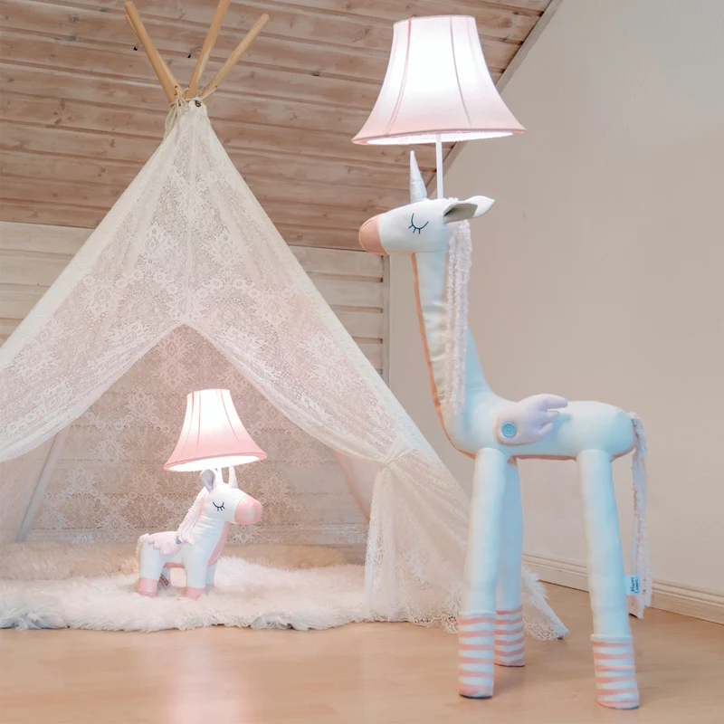 Happy Lamps Bonita Floor Lamp