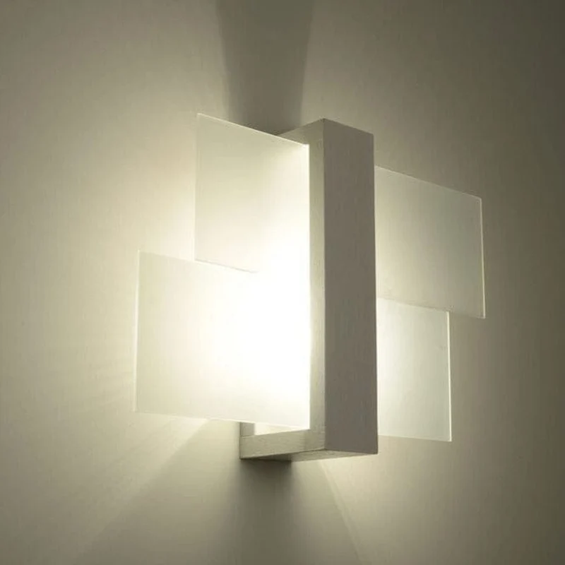 Applique Blanche Et Bois Moderne