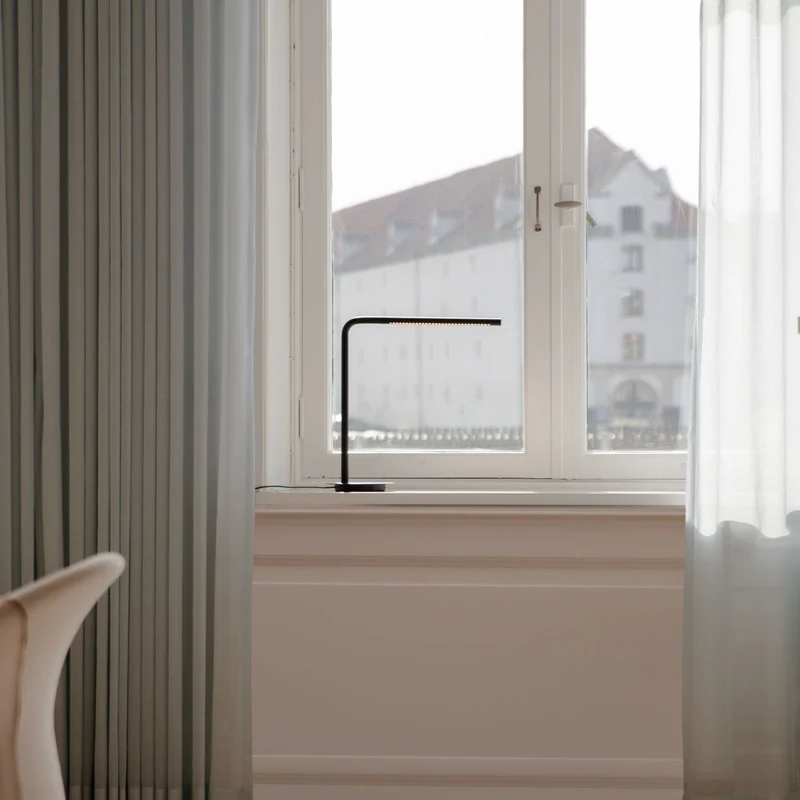 Umage Omni Table Lamp