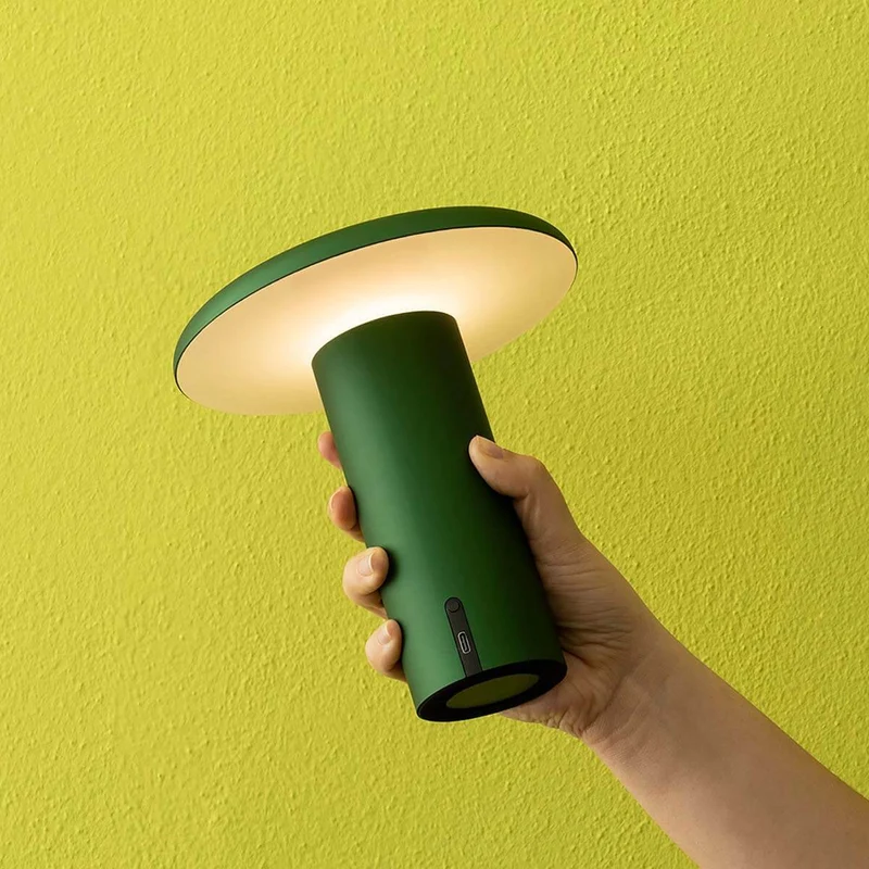 Artemide Takku Portable Lamp