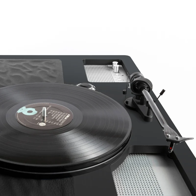 La Boite concept LX Turntable and speaker Supakitch
