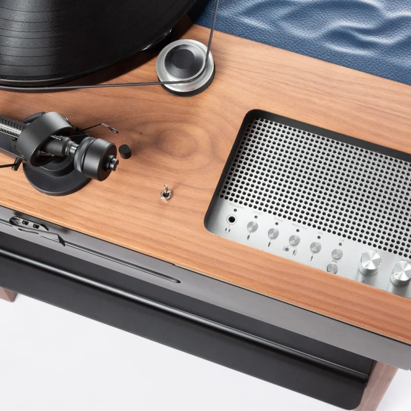La Boite concept LX Turntable and speaker Supakitch