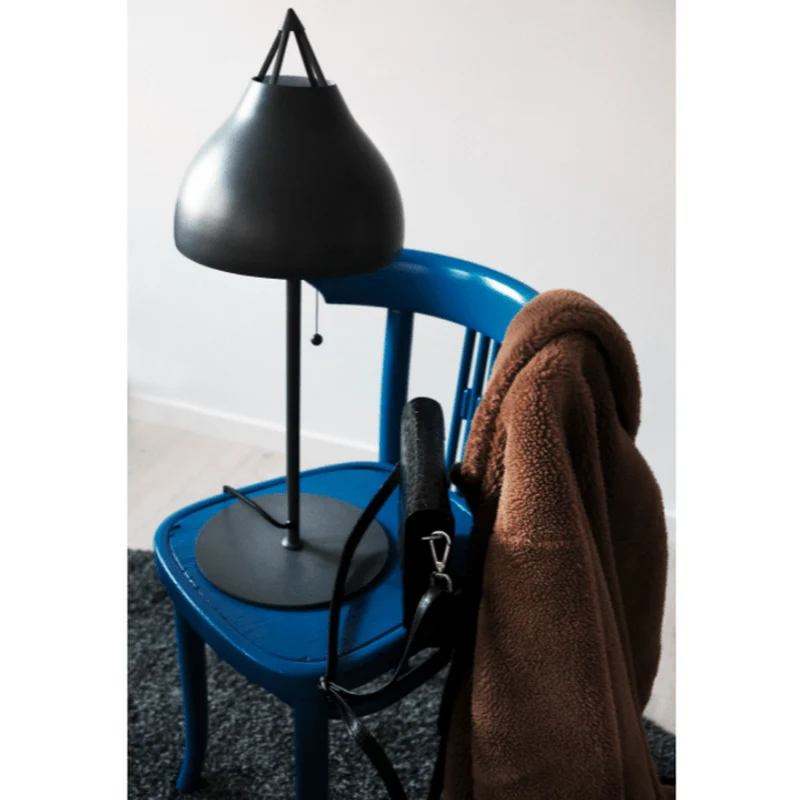 Lampe Noir Sur Pied