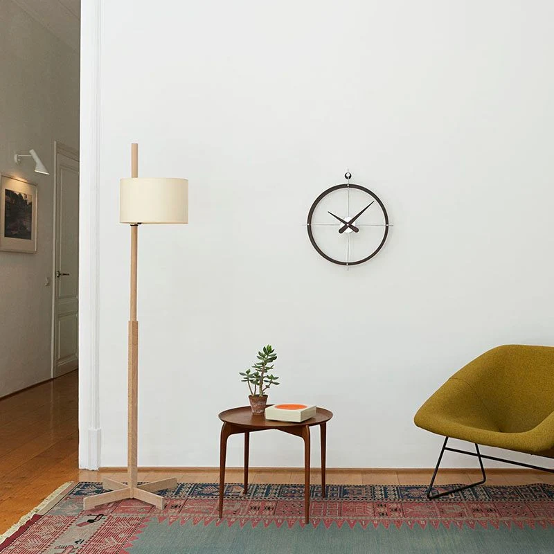 Nomon 2 Puntos Wall Clock