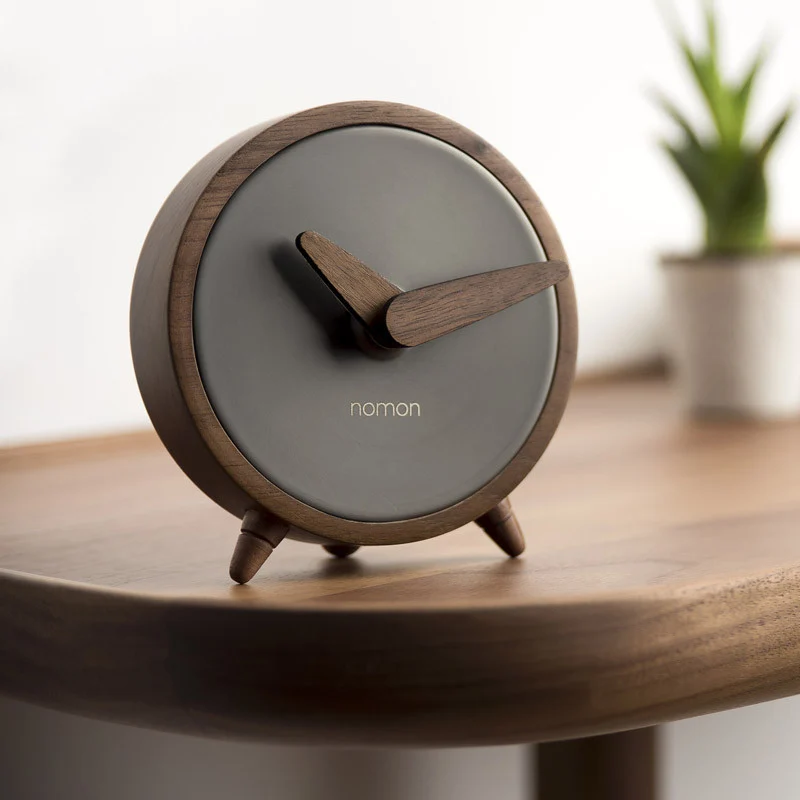 Nomon Atomo Sobremesa Clock