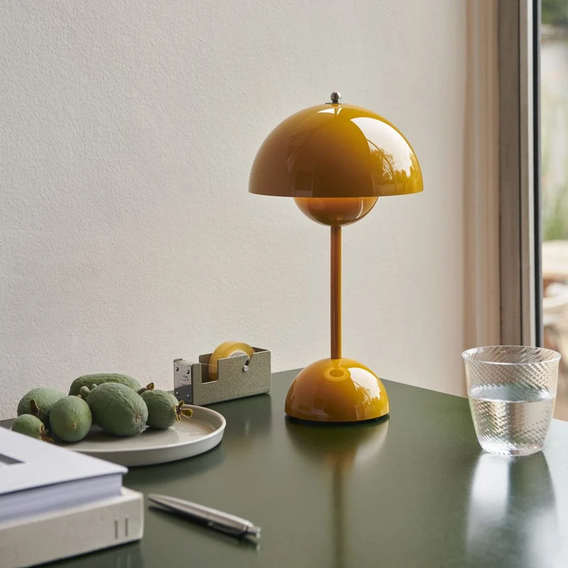 &Tradition Flowerpot VP9 Portable Lamp
