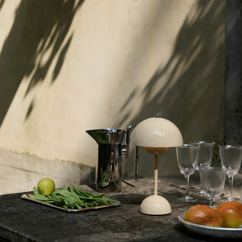 &Tradition Flowerpot VP9 Portable Lamp
