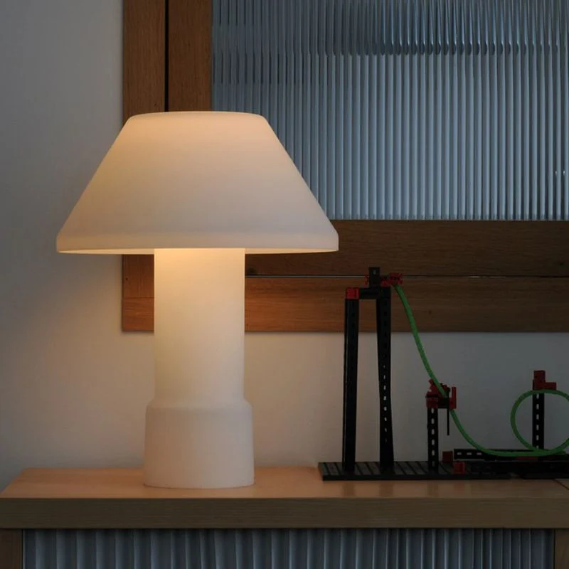 Wastberg W163 Lampyre Table Lamp