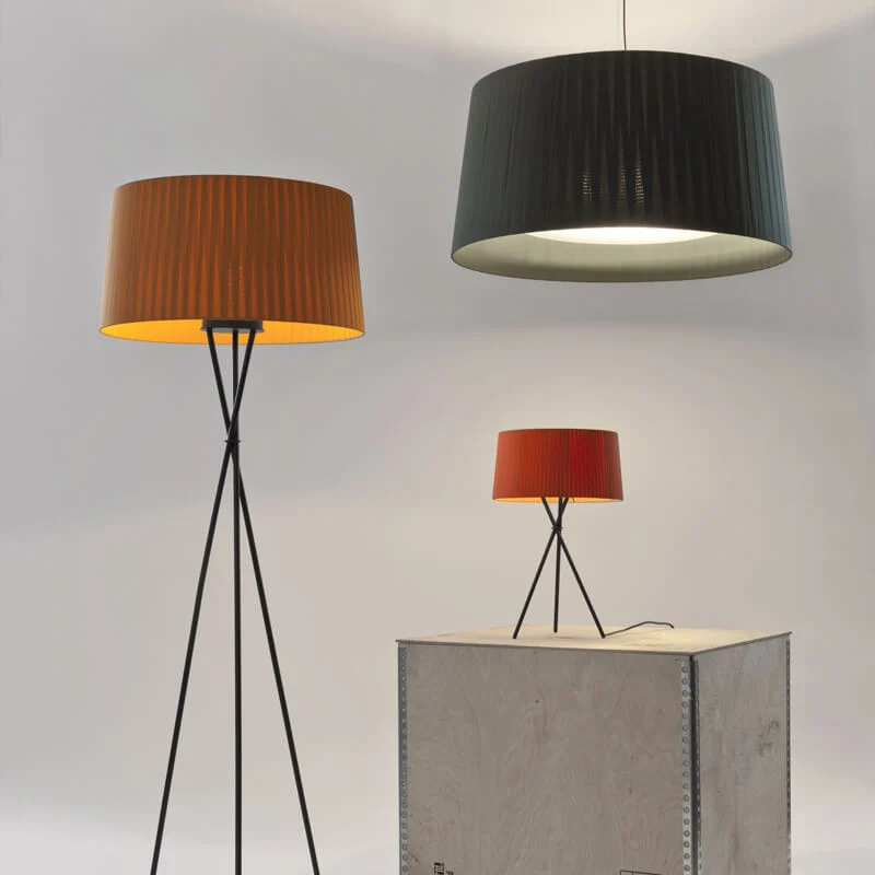 Santa & Cole Trípode Table Lamp