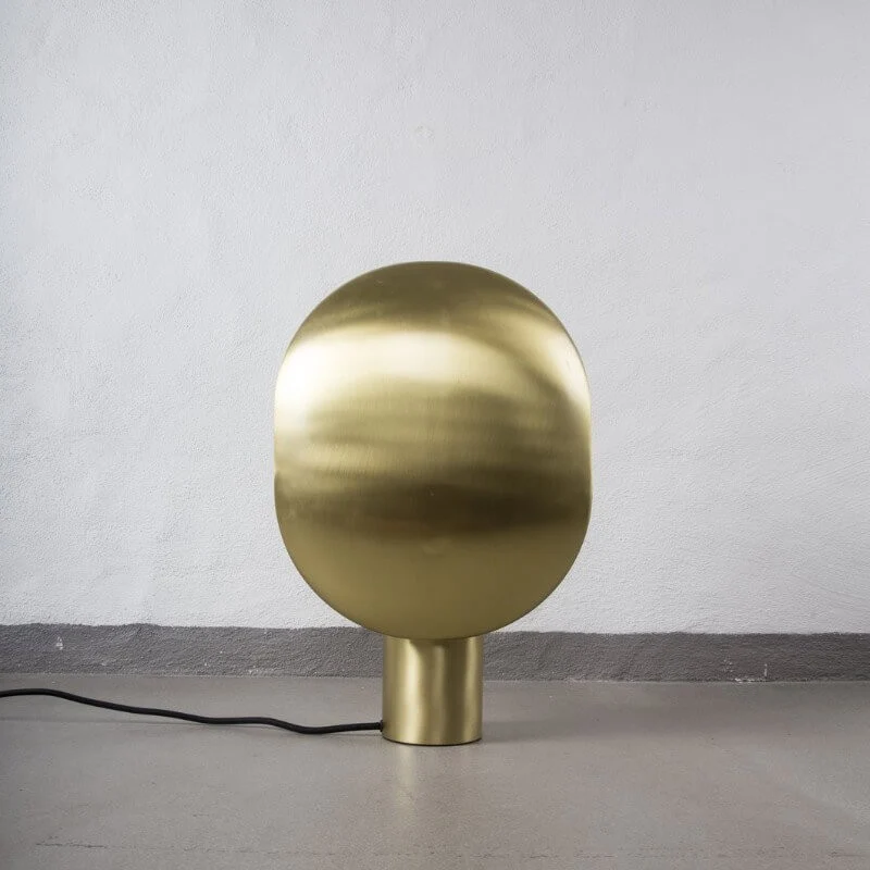 101 Copenhagen Clam Table Lamp