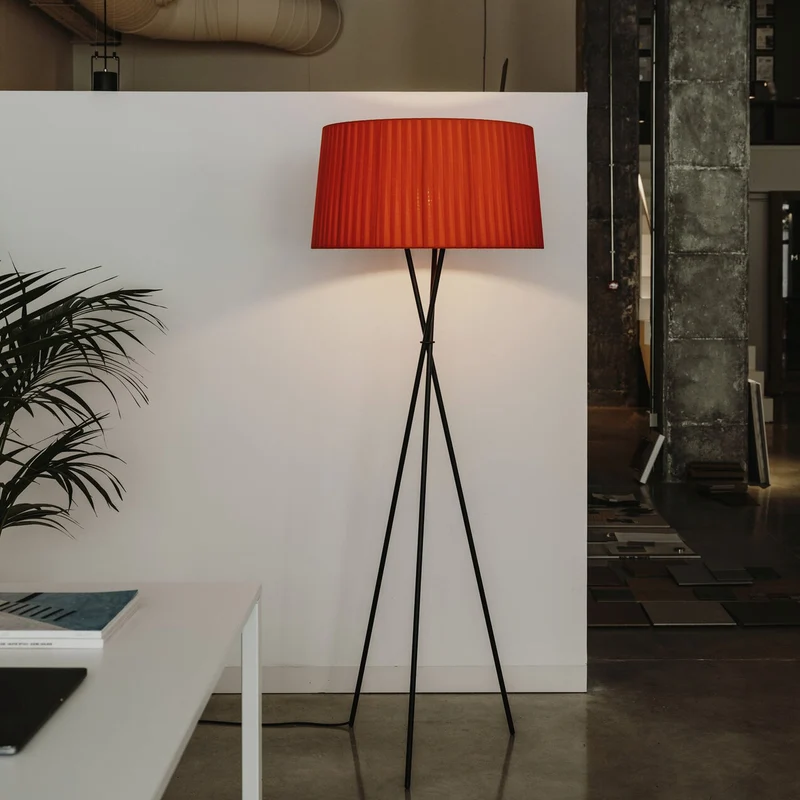 Santa & Cole Tripode G5 Floor Lamp