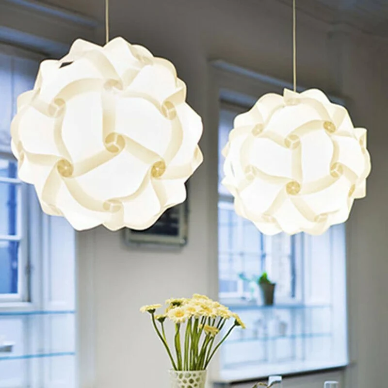 LUSTRE BLANC PLASTIQUE