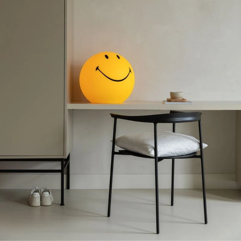Mr Maria Smiley Lamp