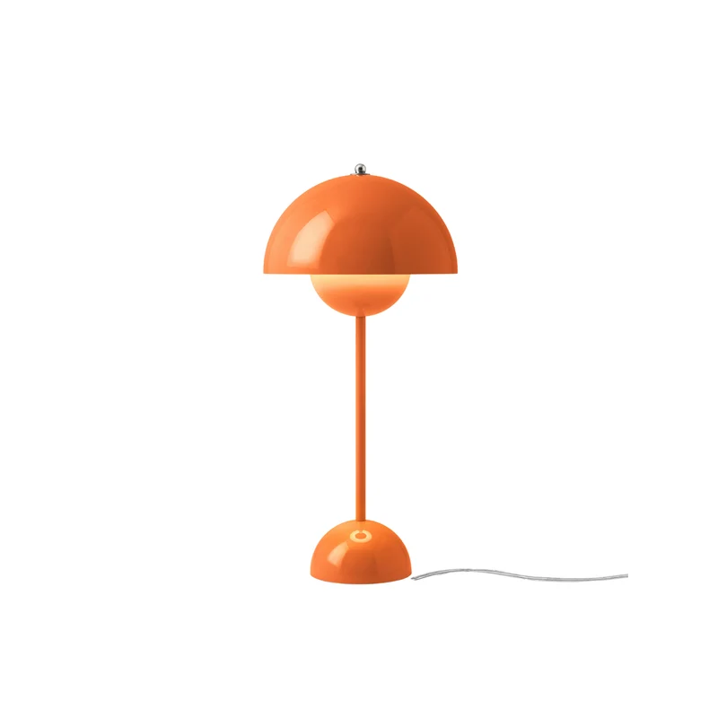 &Tradition Flowerpot VP3 Table Lamp