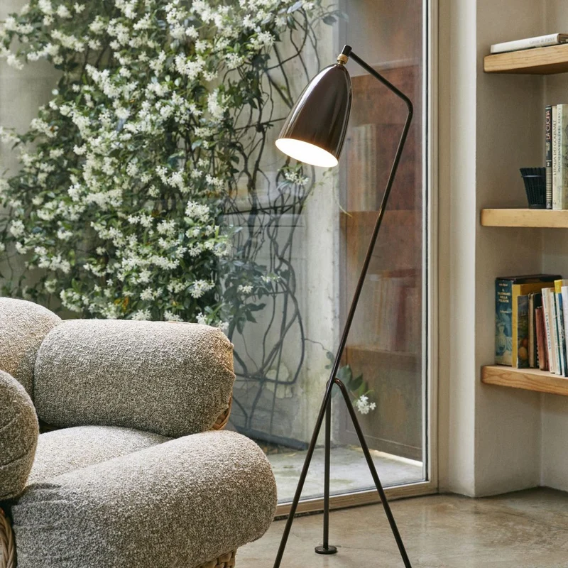 Gubi Gräshoppa Floor Lamp
