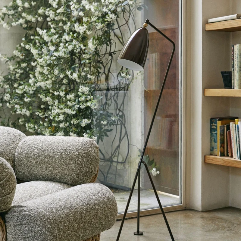 Gubi Gräshoppa Floor Lamp