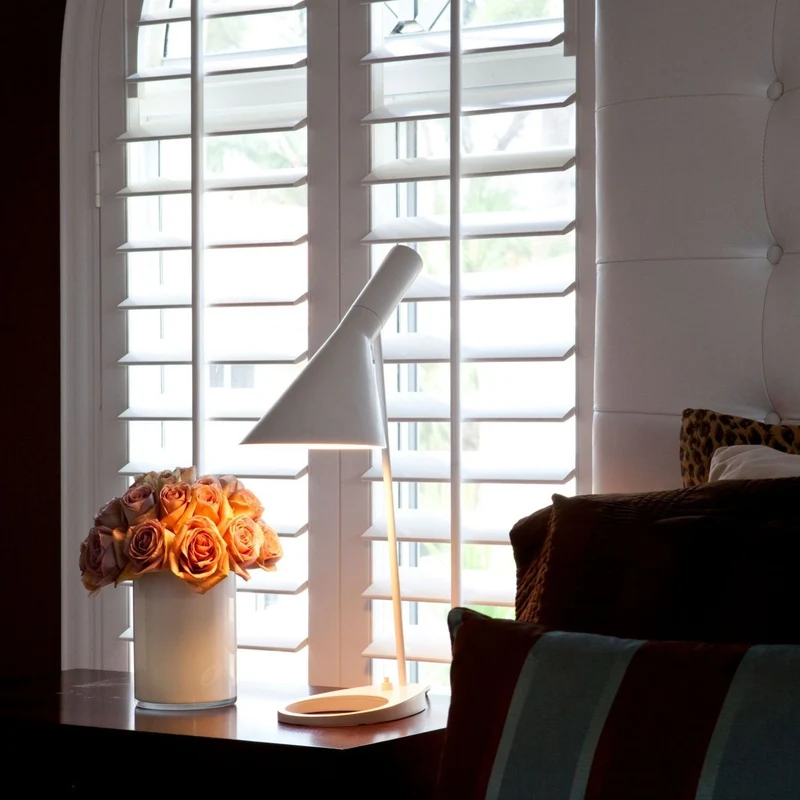 Louis Poulsen AJ Table Lamp