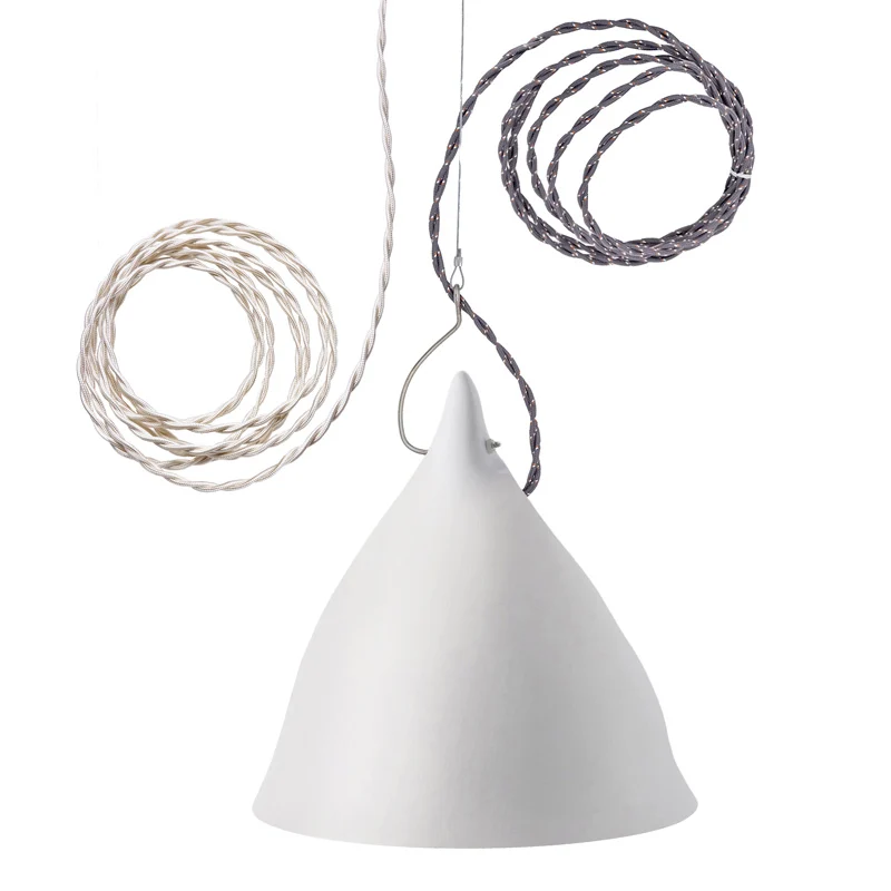 GRANDE CORNETTE EN SUSPENSION, porcelaine brillante ou mate
